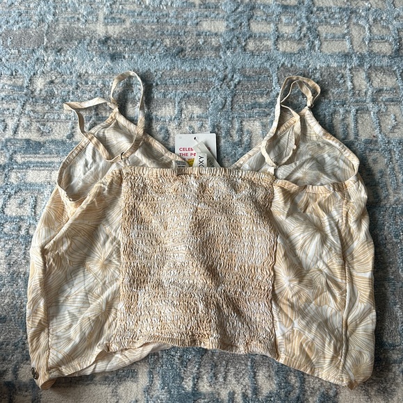 Flowy ROXY shirt with adjustable straps - Picture 2 of 3